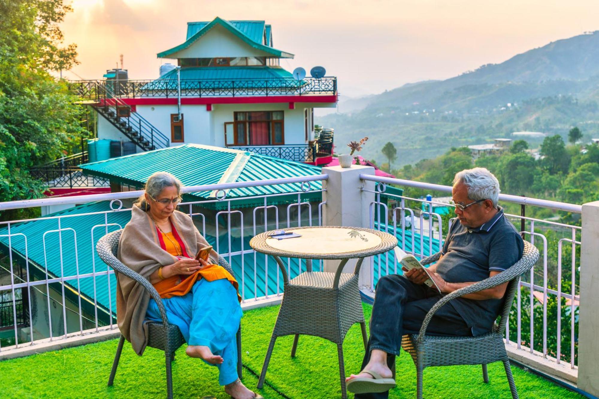 Mohija Homestay Kandaghat Luaran gambar