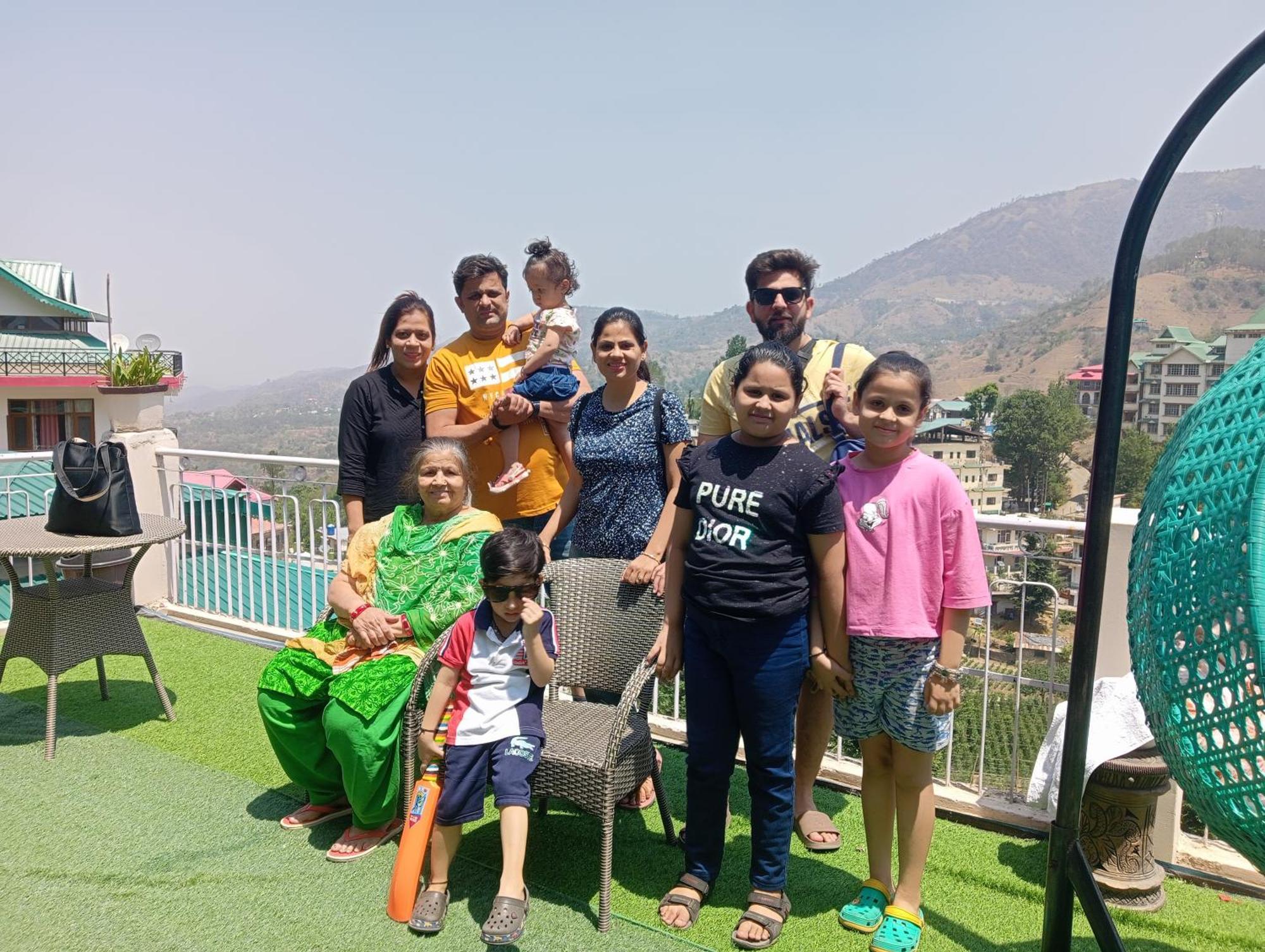 Mohija Homestay Kandaghat Luaran gambar